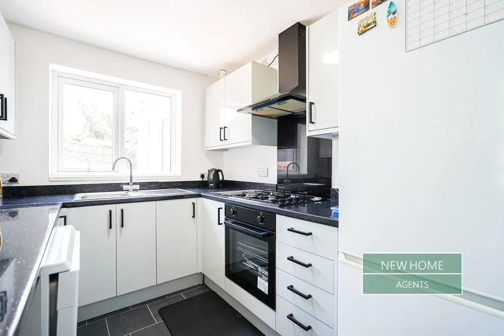 Romsey Place, Mansfield, NG19, photo 3