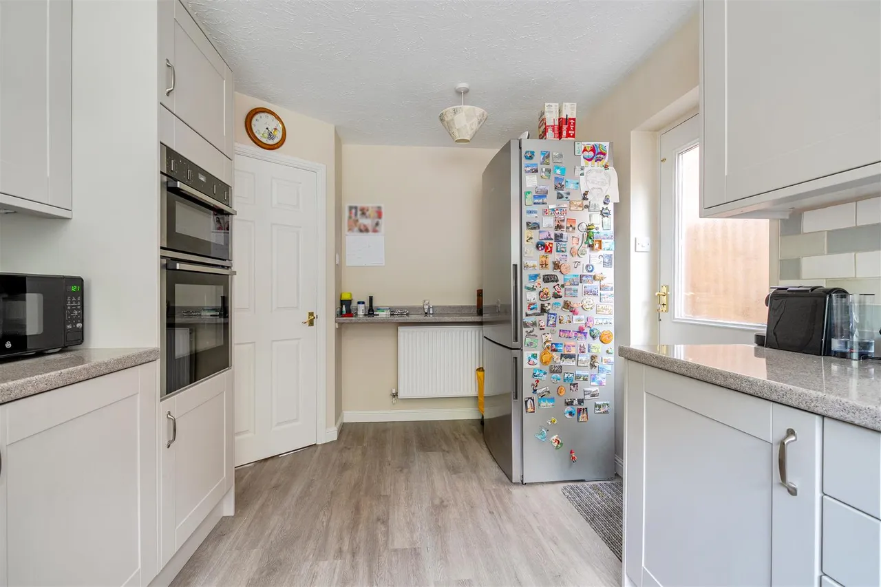 Gibbs Leaze, Hilperton, BA14, photo 18