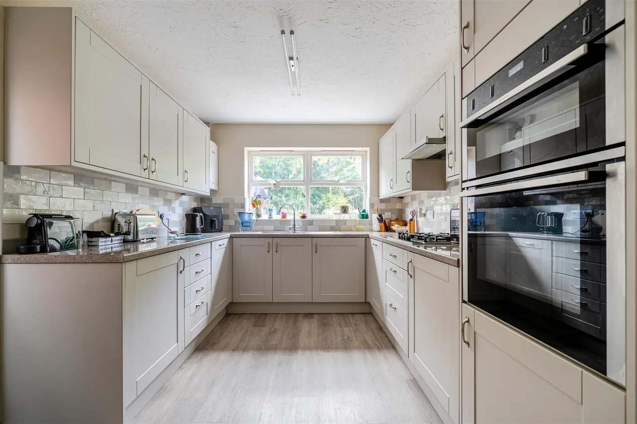 Gibbs Leaze, Hilperton, BA14, photo 4