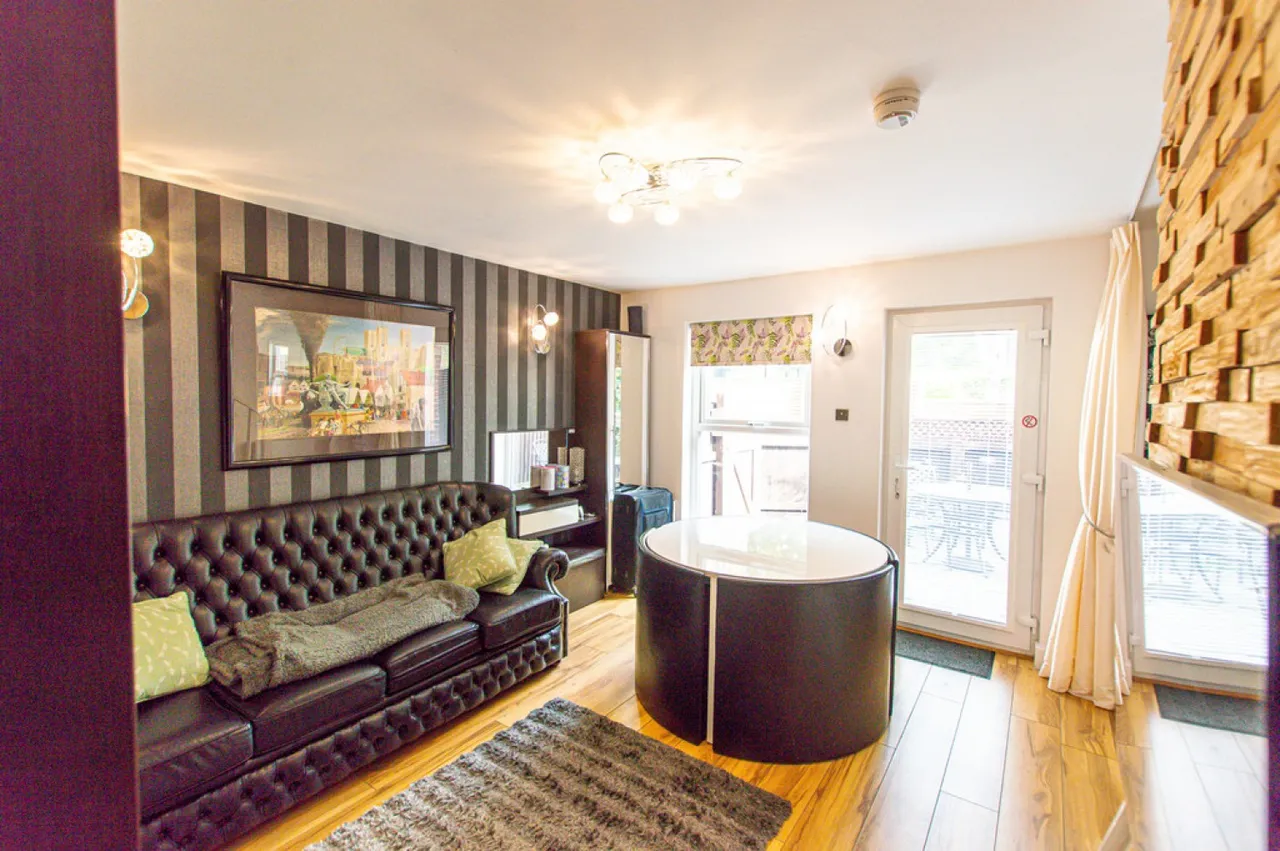Pear Tree Court, York, photo 5