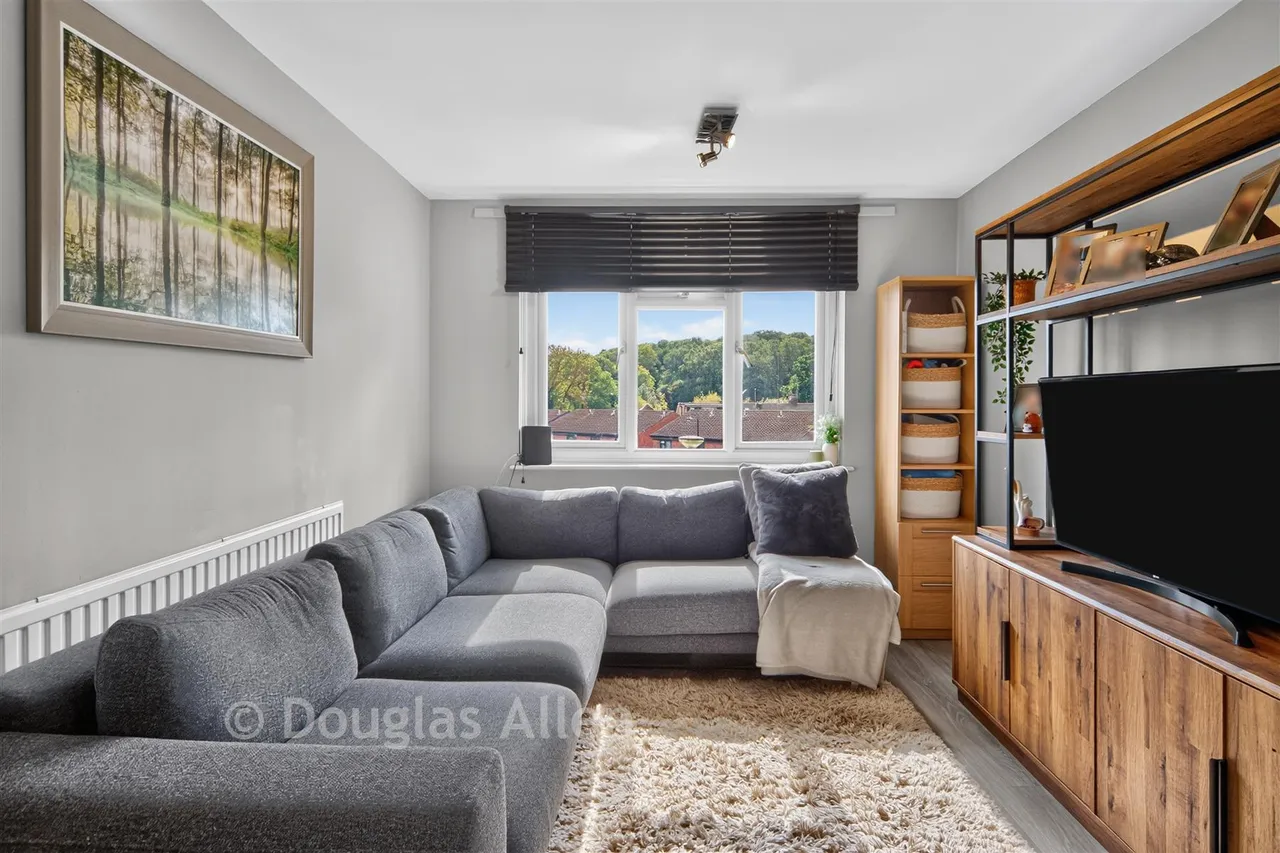 Mapleton Road, Chingford, E4, photo 4