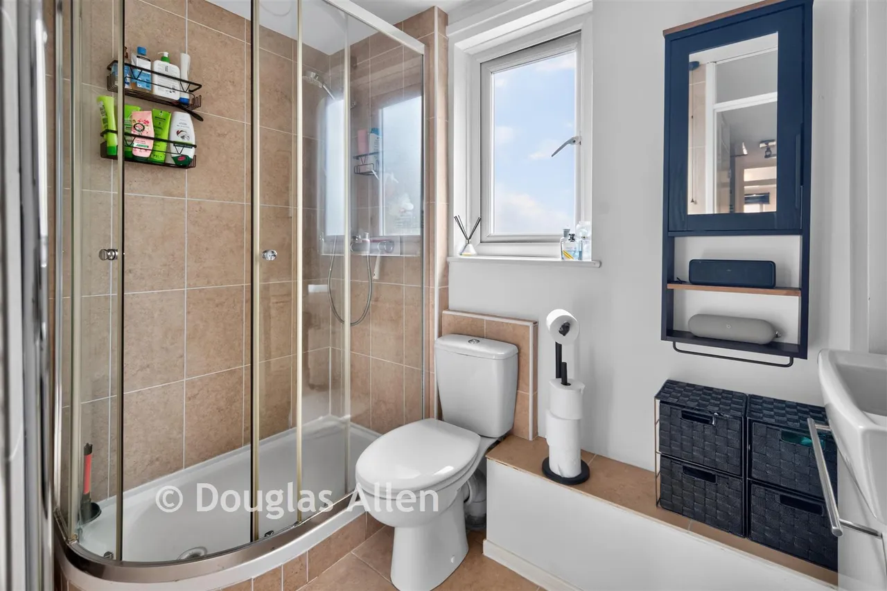 Mapleton Road, Chingford, E4, photo 6