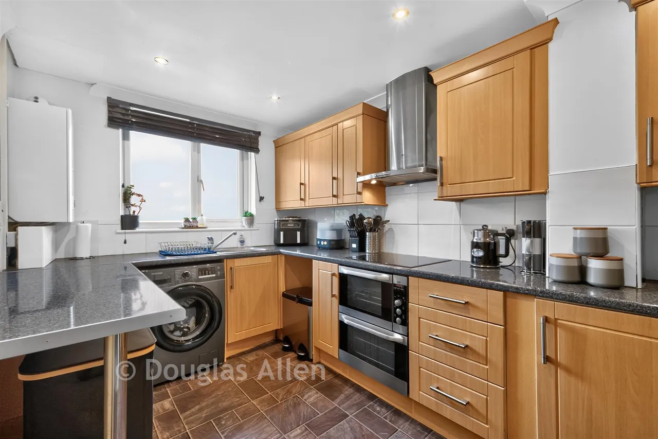 Mapleton Road, Chingford, E4, photo 3