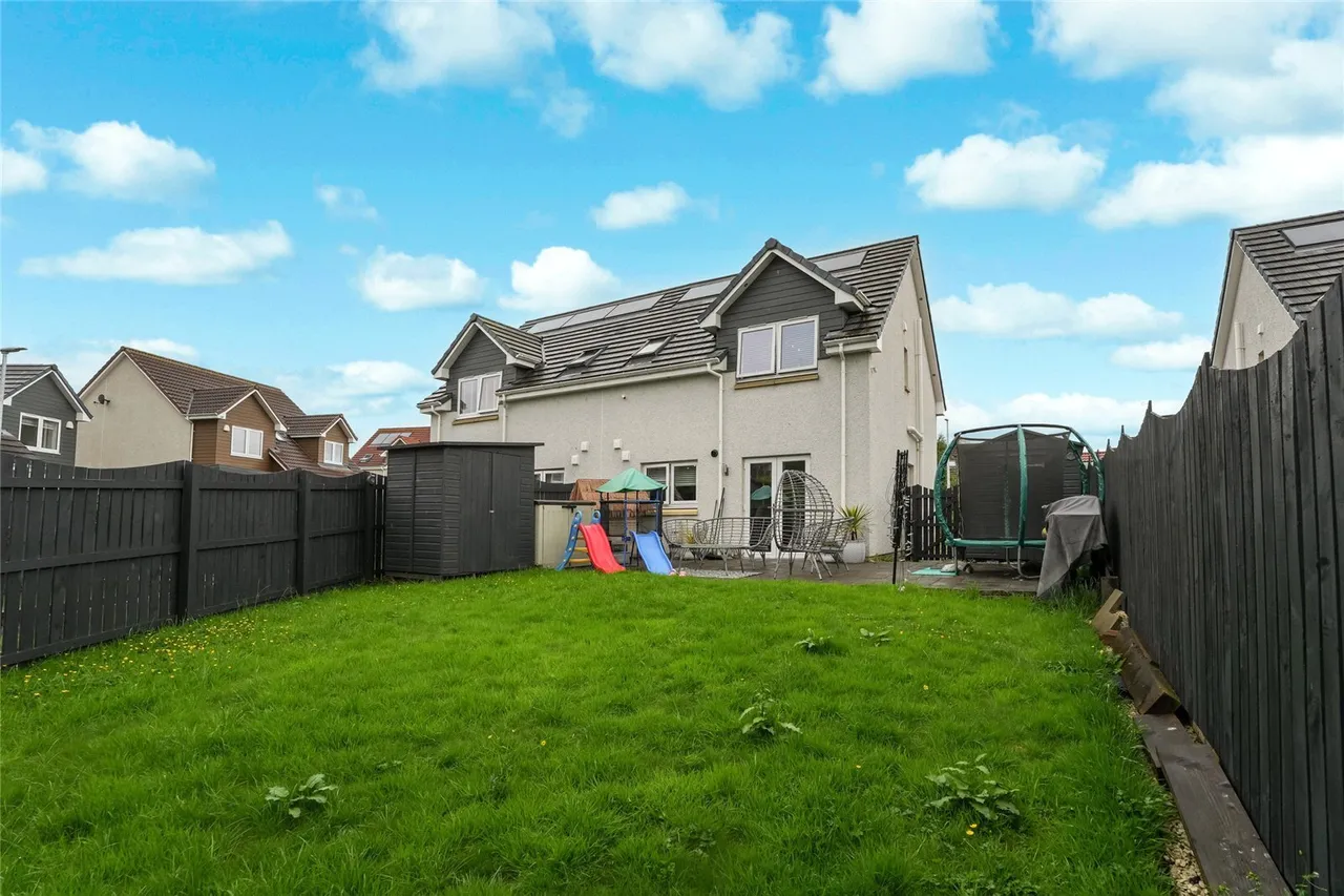 Cuinin Road, Star, Glenrothes, Fife, KY7, photo 12