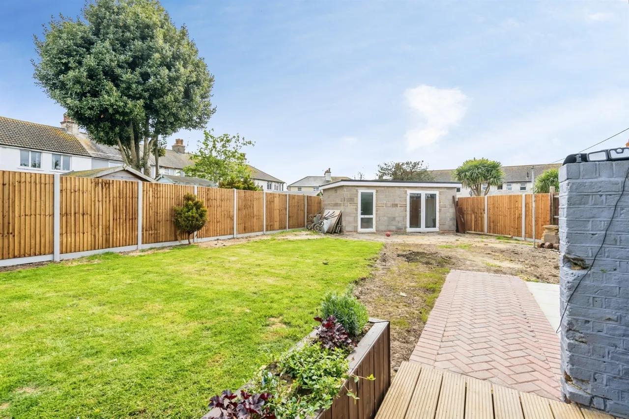 3 bed house for sale — Westloats Gardens, Bognor Regis