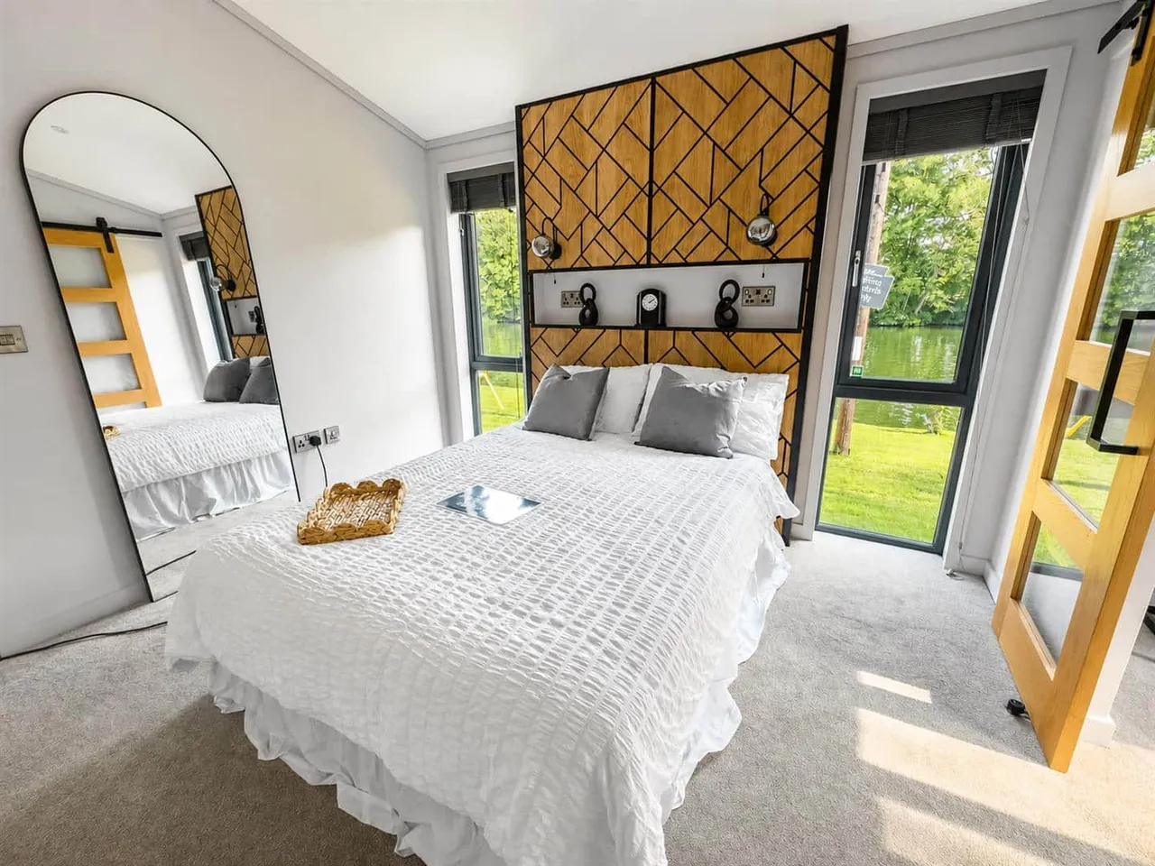 Willows Riverside Park, Windsor, SL4 5TL, photo 4