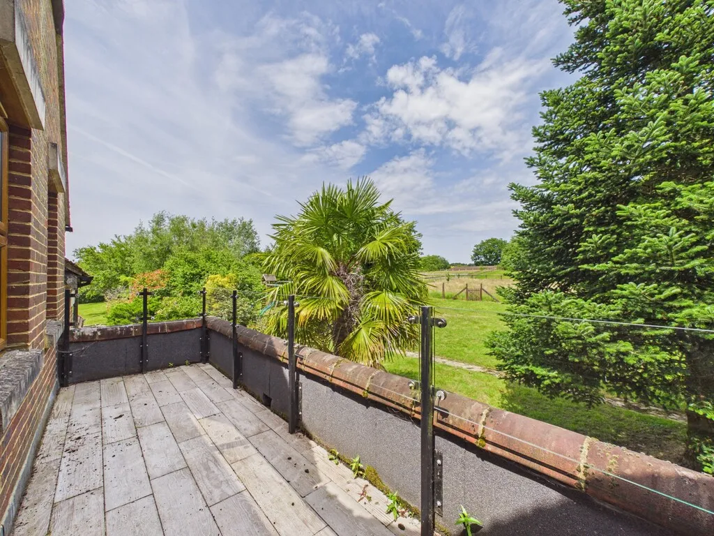 Cowfold Road, Bolney, photo 8