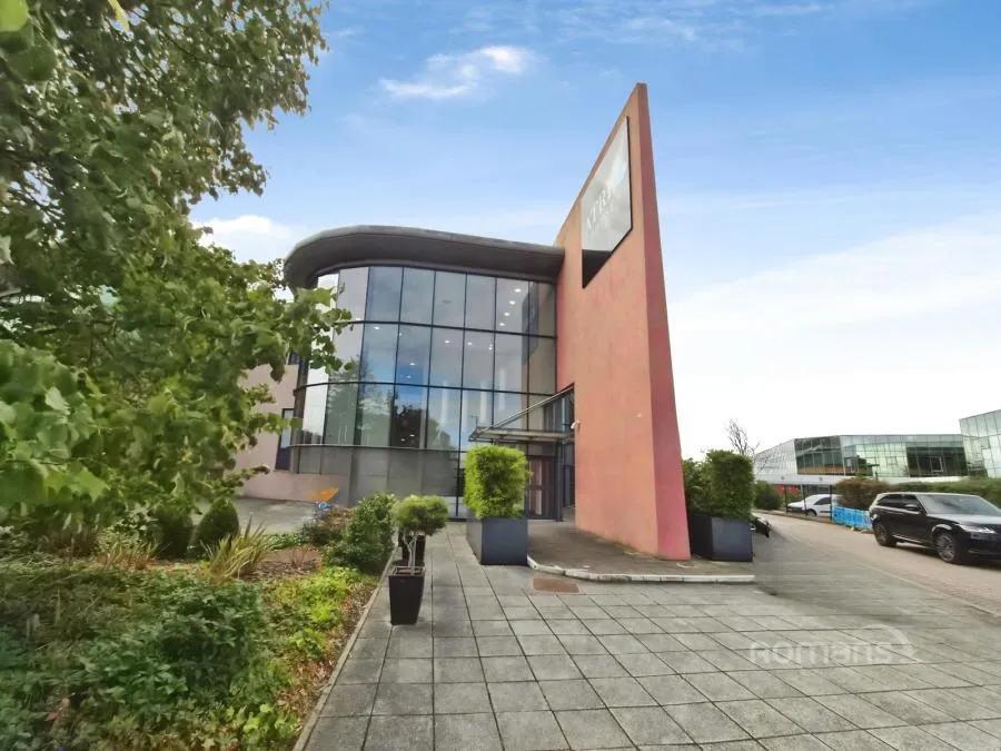 Bath Road, Slough, SL1, photo 10