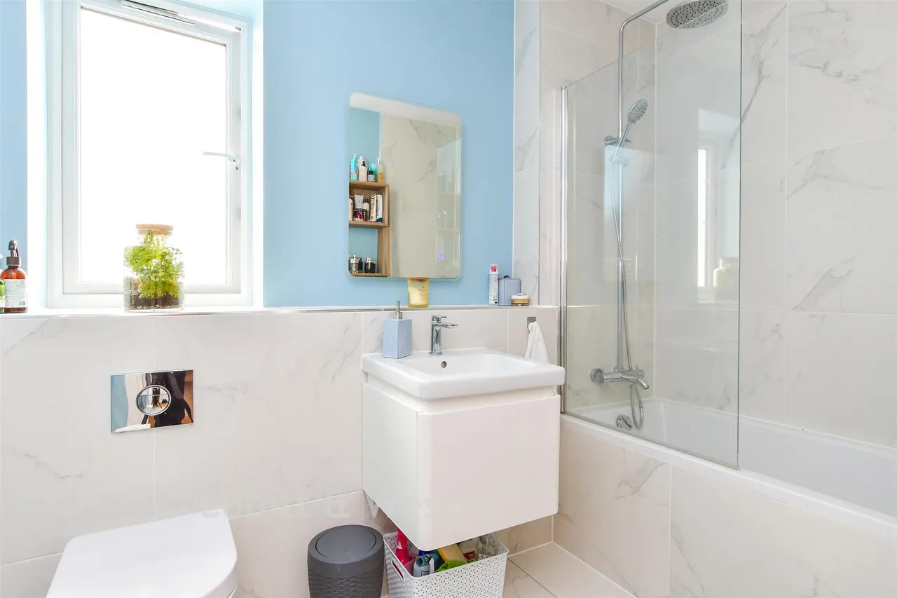 Salvington Road, Worthing, BN13, photo 11