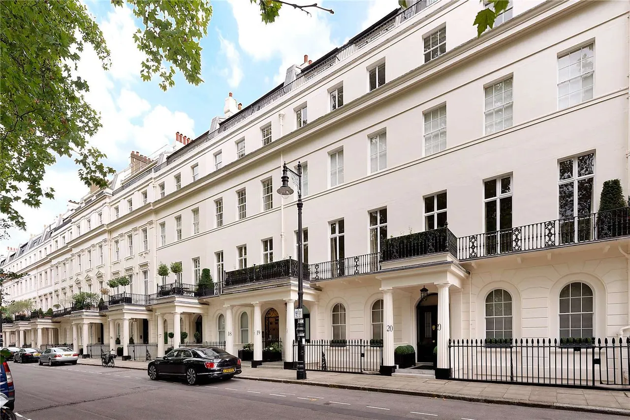3 bed flat for sale — Eaton Square, London, SW1W 9DD