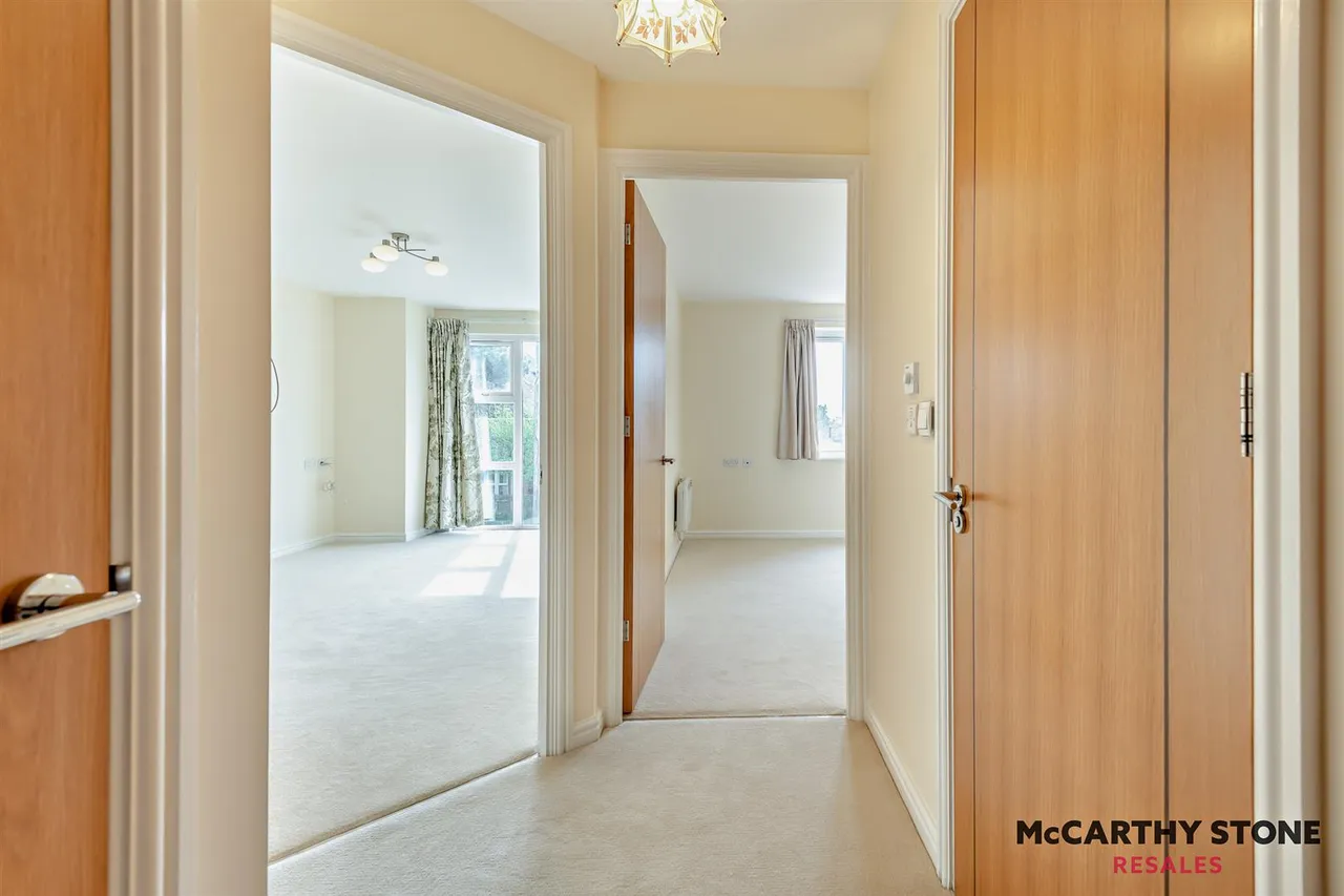 Avenue Road, Lymington, SO41, photo 11