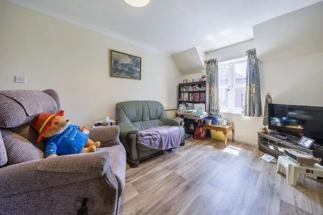 Grove Court, Banbury, OX15, photo 7