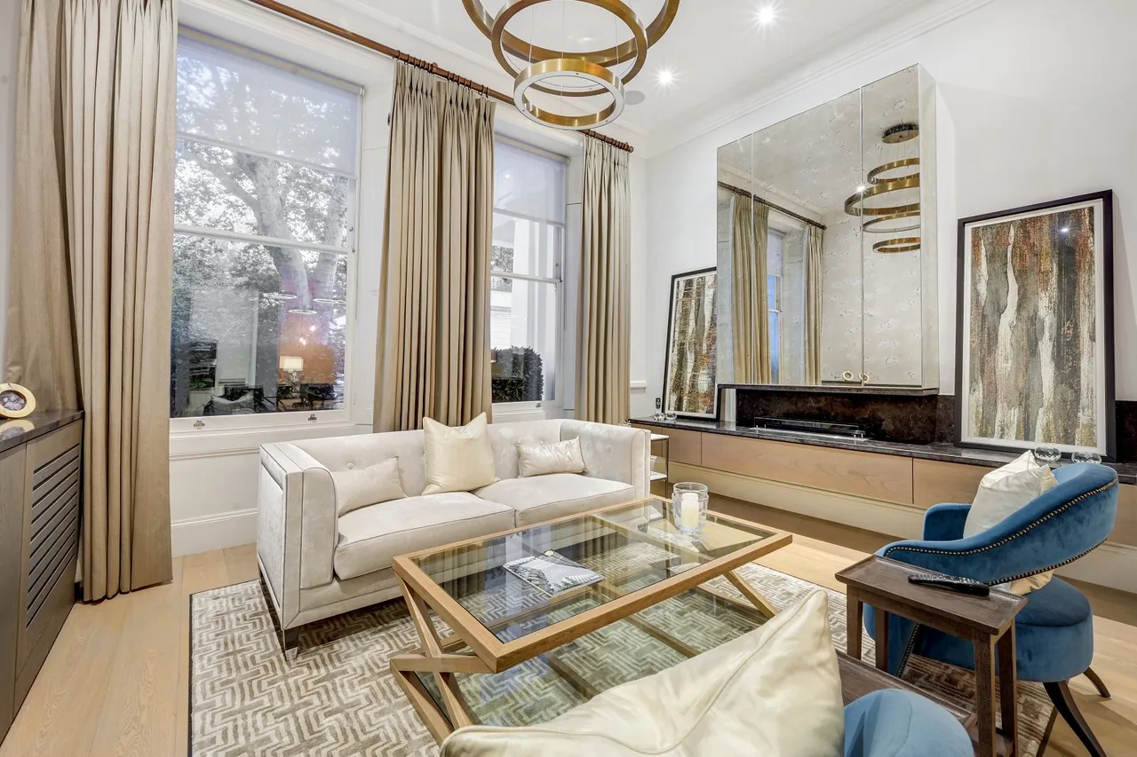 2 bed flat to rent — Courtfield Gardens, South Kensington, London, SW5 0PA