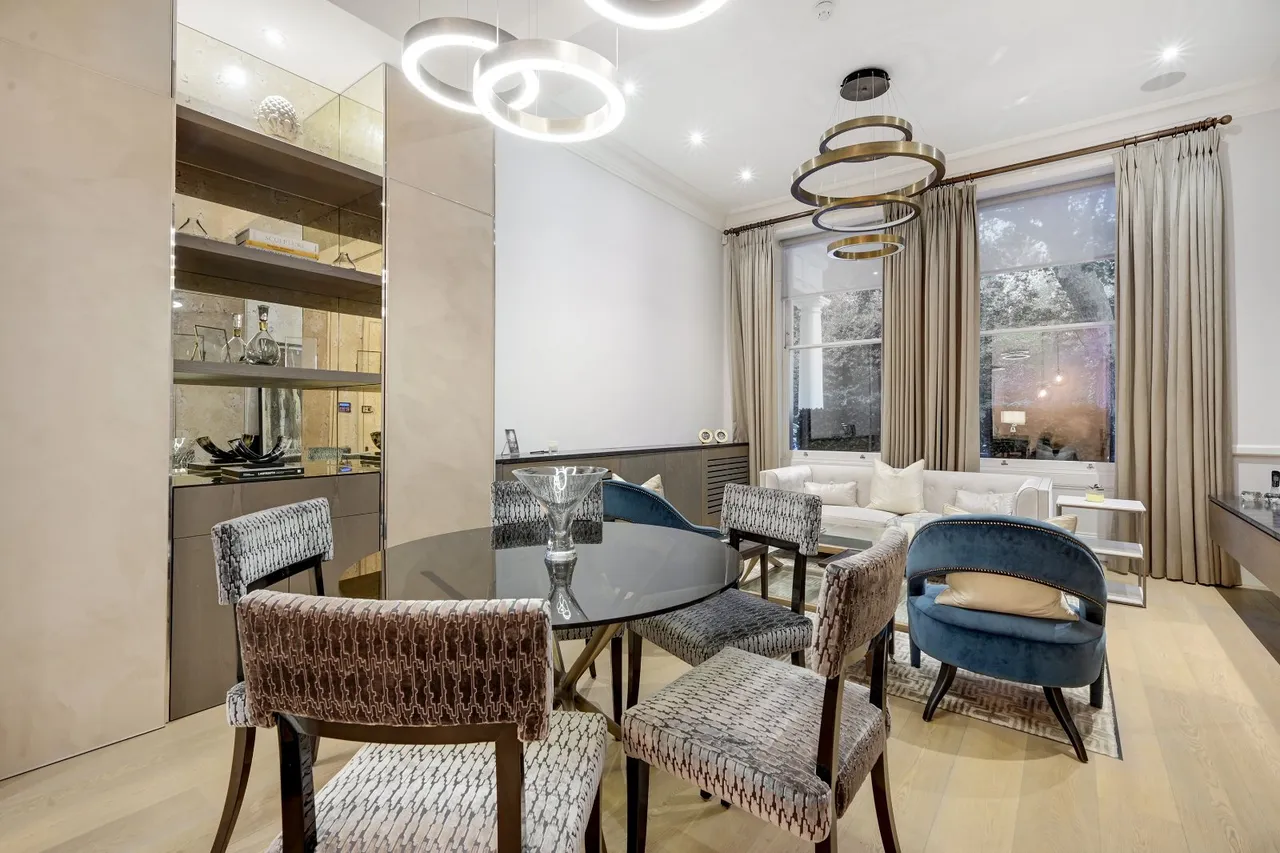 Courtfield Gardens, South Kensington, London, SW5 0PA, photo 2