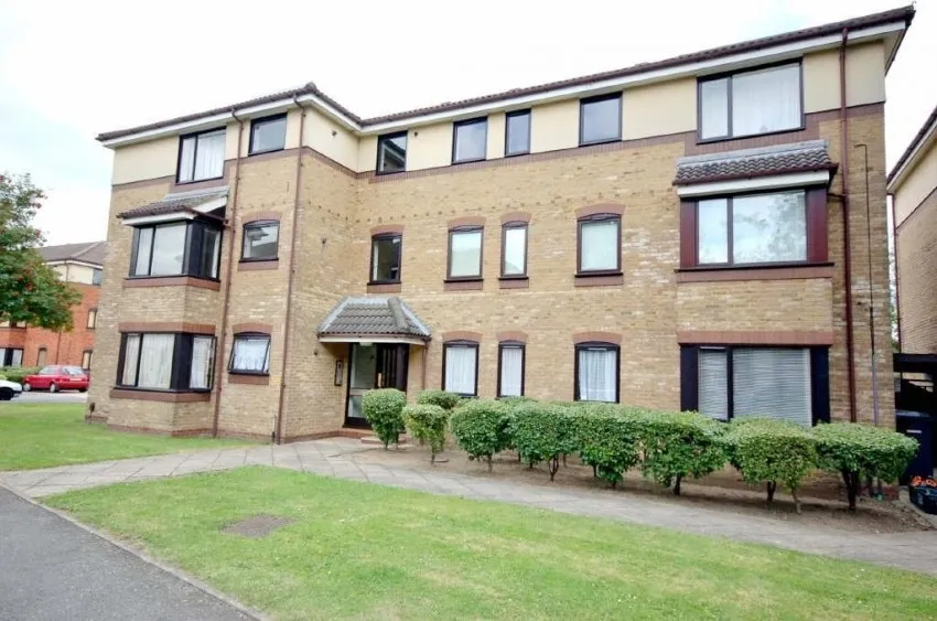 2 bed property to rent, Chaseley Drive, W4