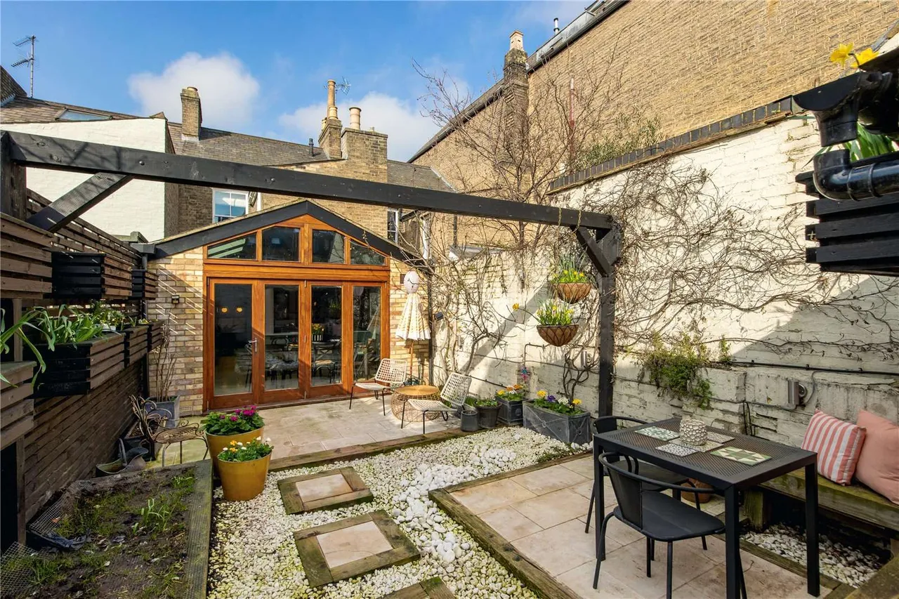 Eden Street, Cambridge, Cambridgeshire, CB1 1EL, photo 11