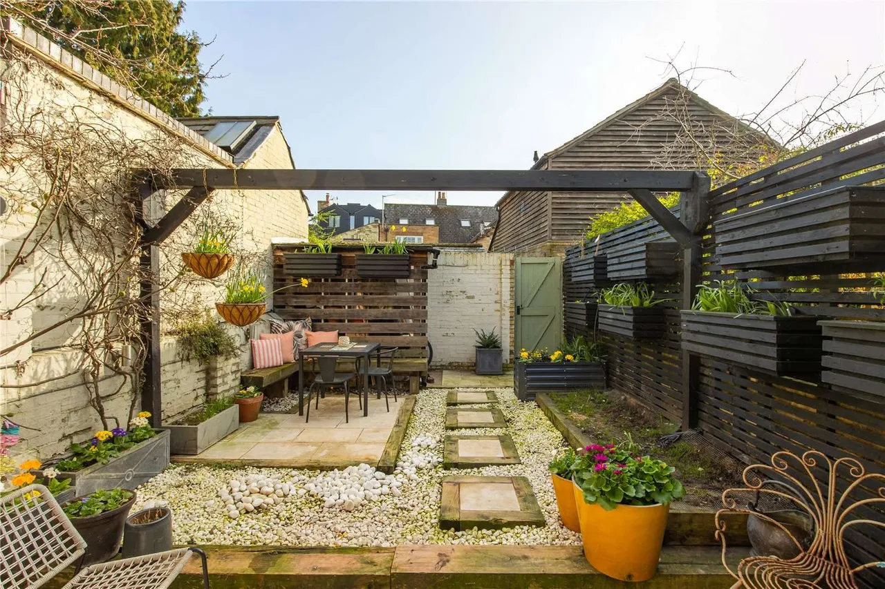 Eden Street, Cambridge, Cambridgeshire, CB1 1EL, photo 12