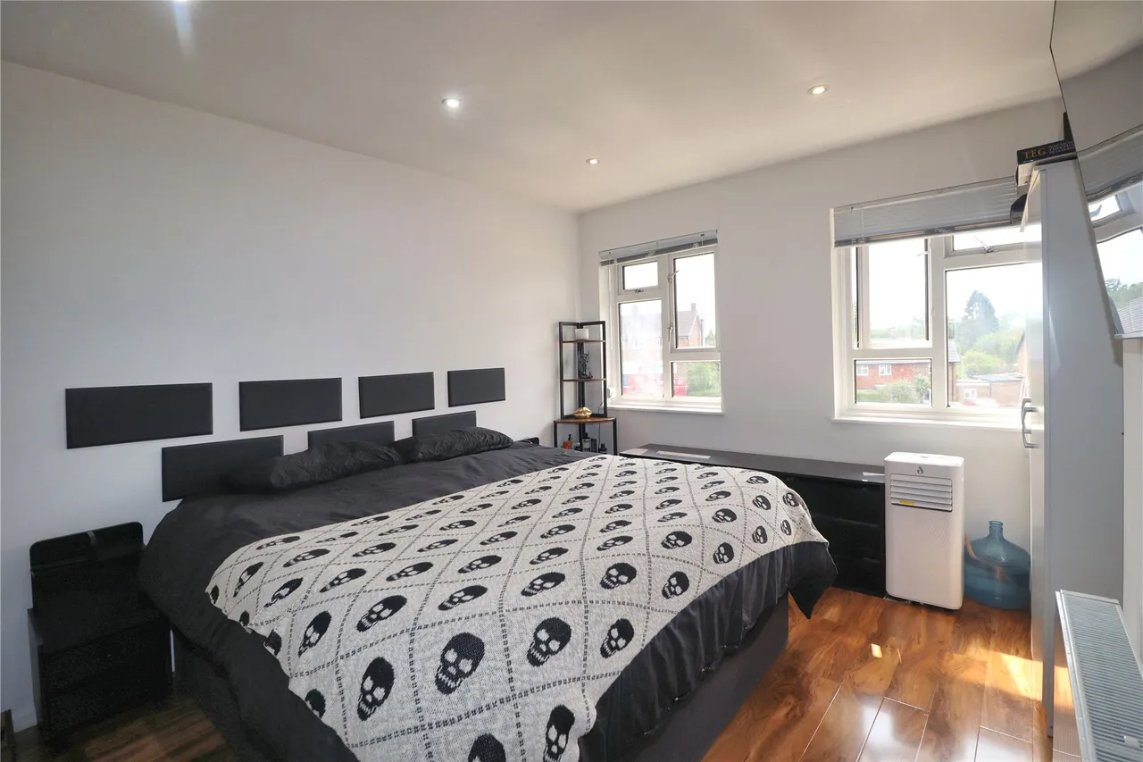 Ash Road, Woking, GU22, photo 4