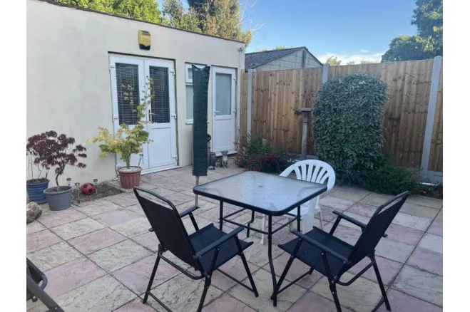 Charlton Road, London, N9, photo 16