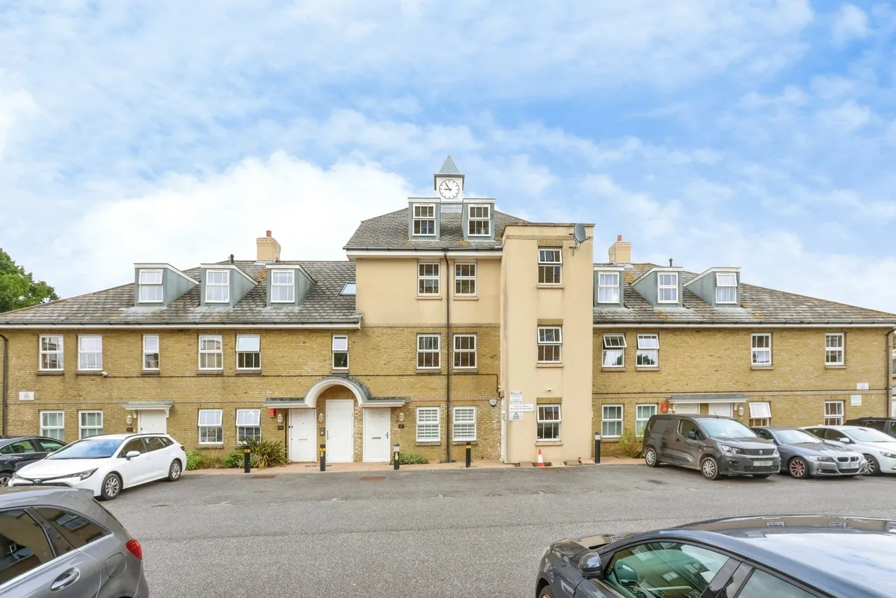 West Cliff Road, West Cliff, BH2, photo 15