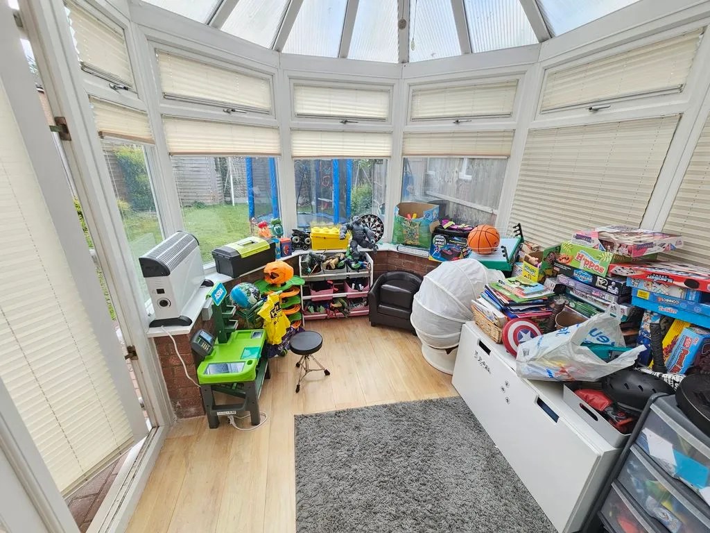 Warrington Drive, New Oscott, B23, photo 13