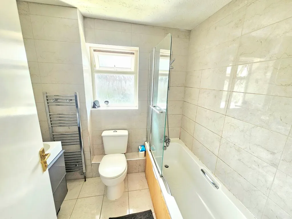 Warrington Drive, New Oscott, B23, photo 21