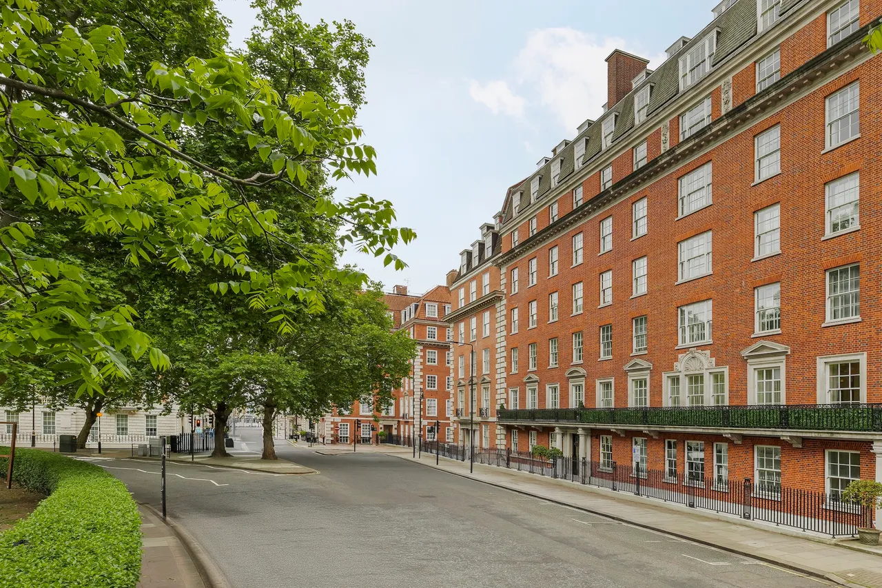 47 Grosvenor Square, Mayfair, London, photo 2