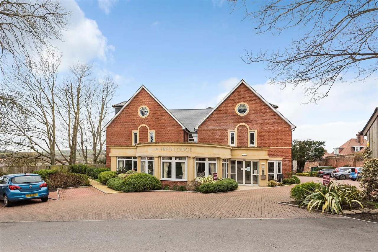 1 bed flat for sale, Rax Lane, Bridport, DT6
