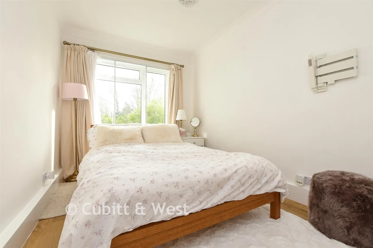 Doods Road, Reigate, RH2, photo 3
