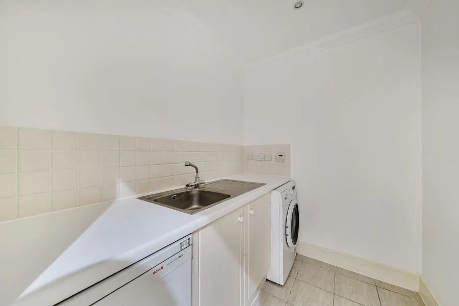 Virginia Water, GU25 4ST, photo 10