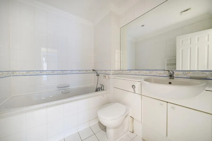 Virginia Water, GU25 4ST, photo 9