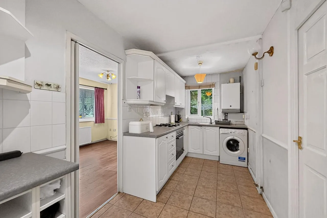 Threshfield Drive, Timperley WA15 6XW, photo 7