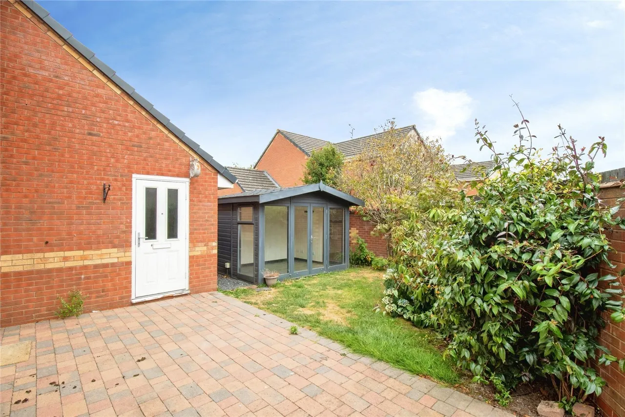 Clover Way, Bedworth, Warwickshire, CV12, photo 4