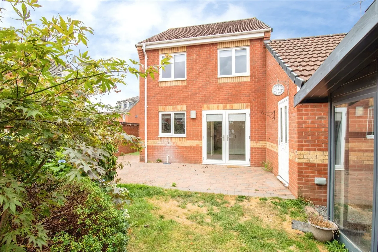 Clover Way, Bedworth, Warwickshire, CV12, photo 17