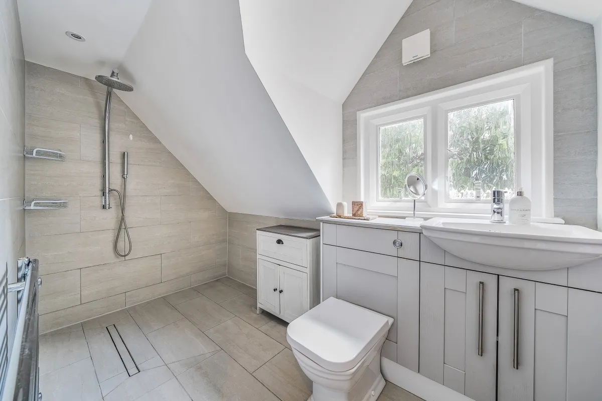 Devey Close, Kingston Upon Thames, KT2, photo 10