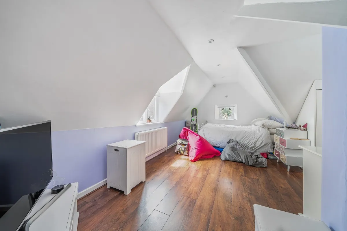 Devey Close, Kingston Upon Thames, KT2, photo 17