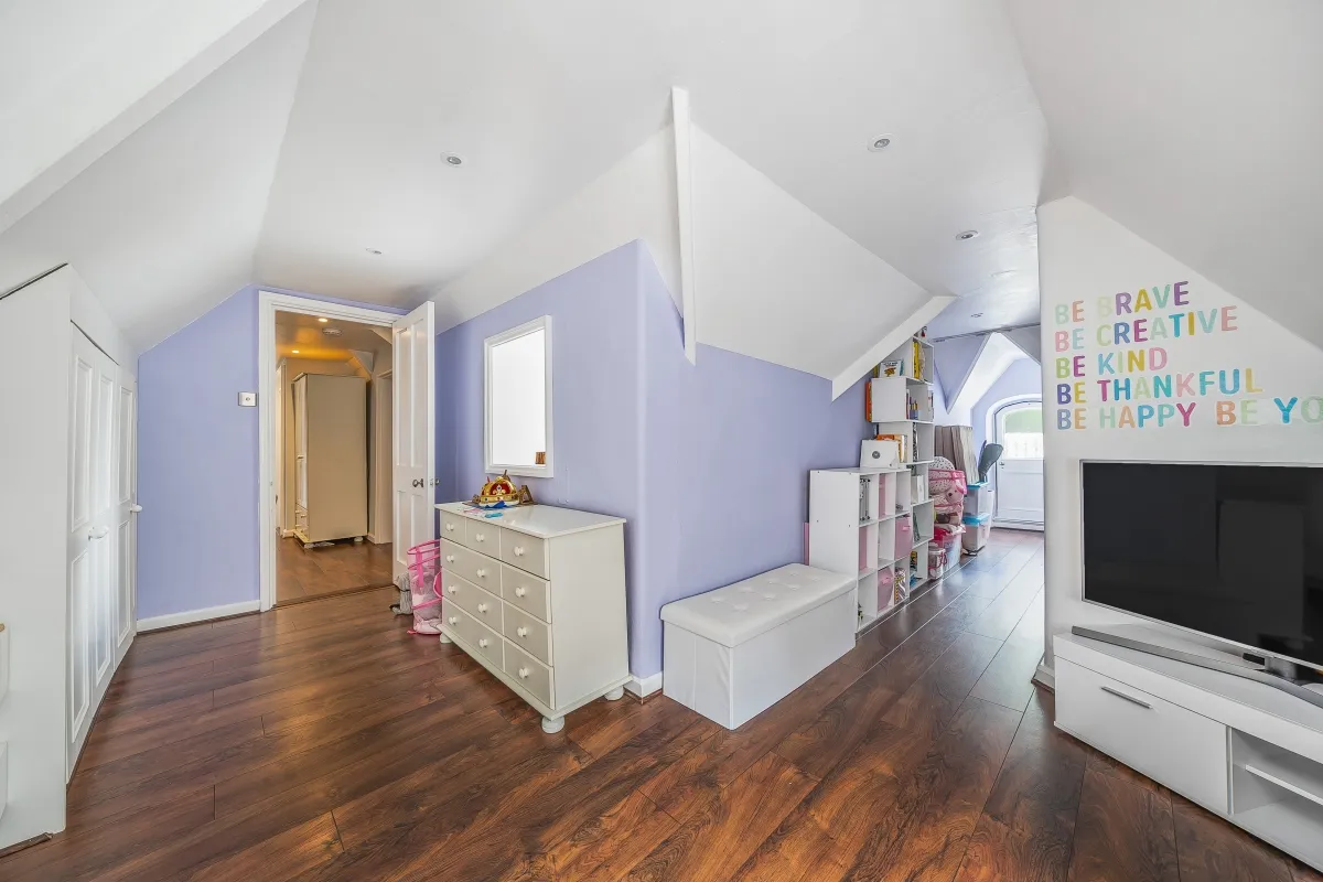 Devey Close, Kingston Upon Thames, KT2, photo 16