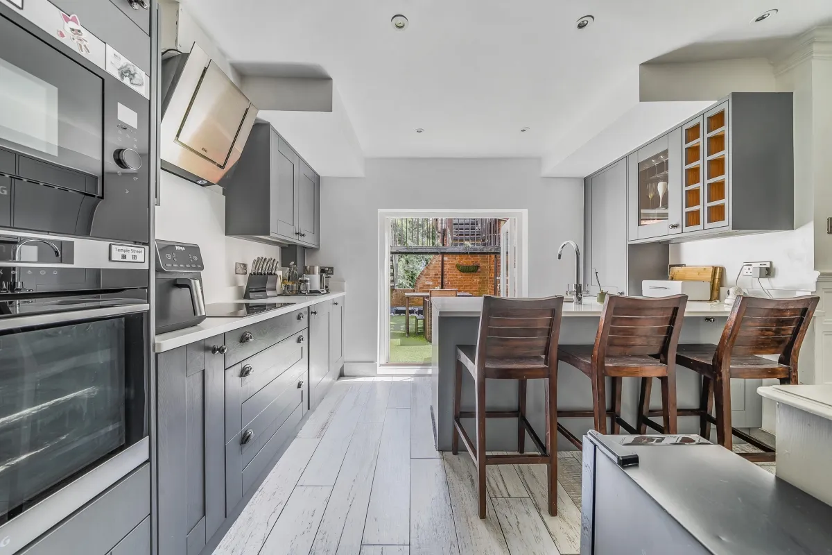 Devey Close, Kingston Upon Thames, KT2, photo 7