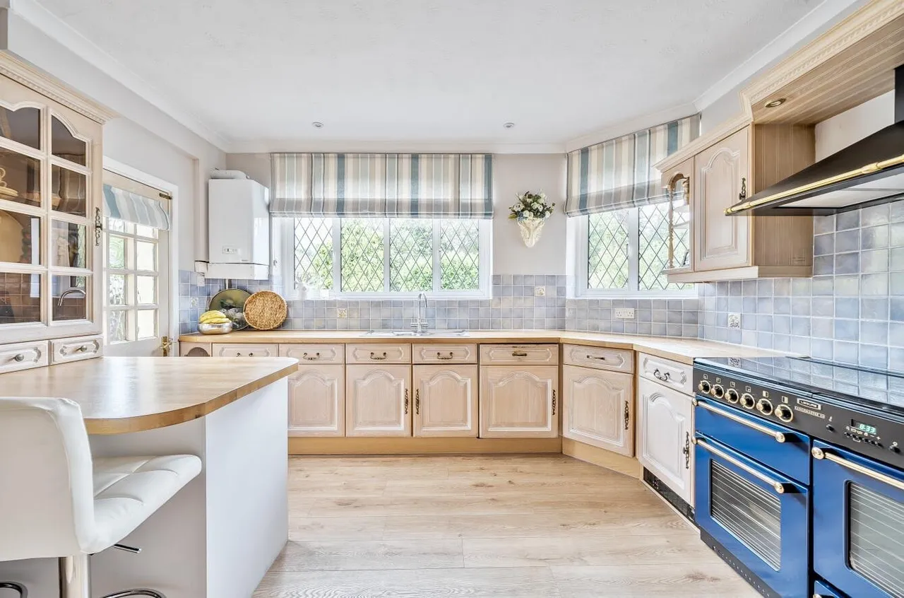 Fullerton Road, Carshalton, SM5 4JU, photo 11