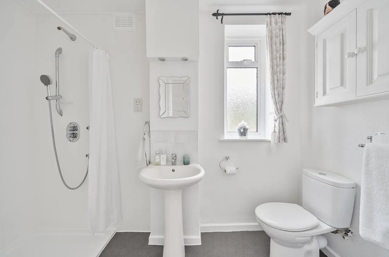 Fullerton Road, Carshalton, SM5 4JU, photo 23