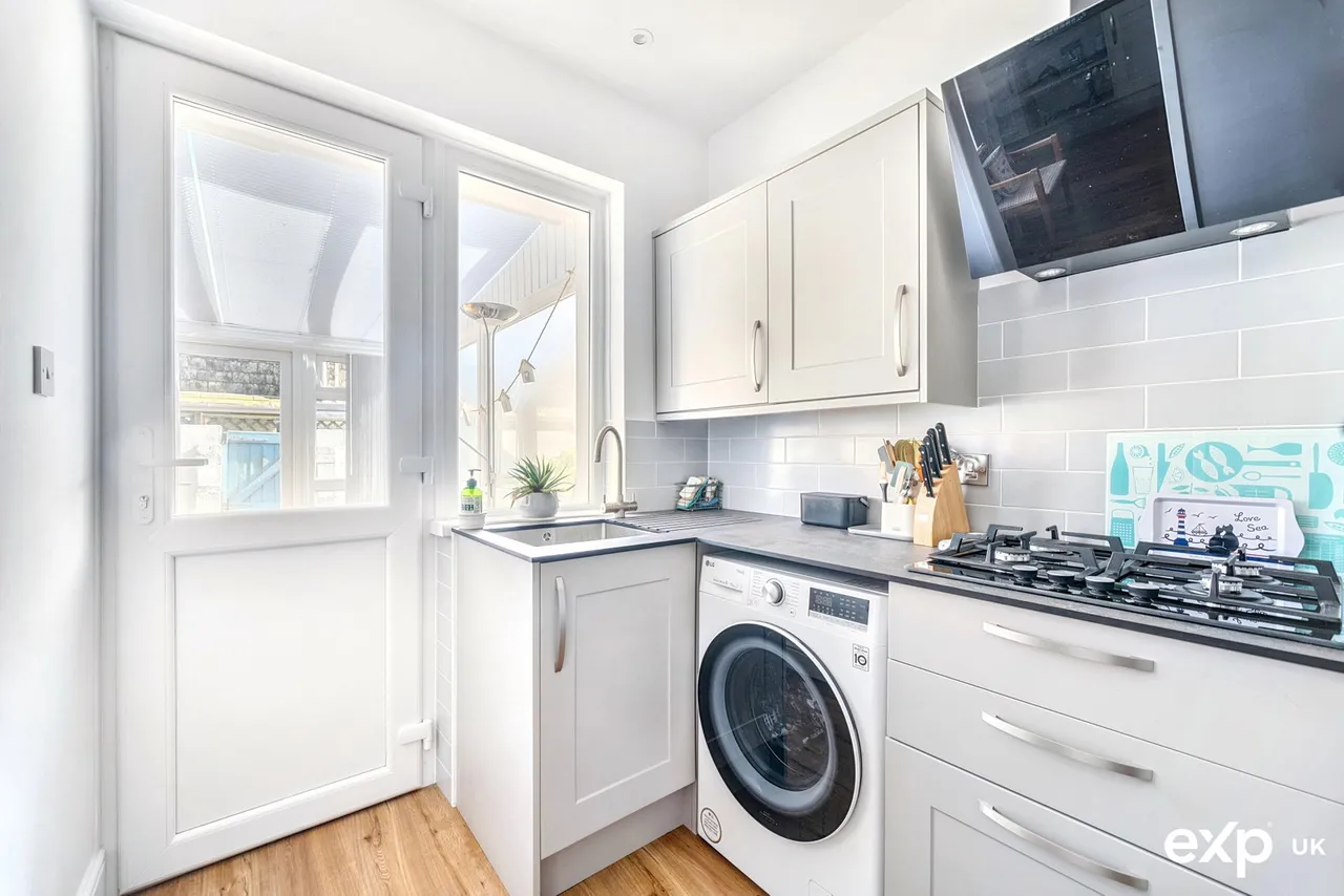 Higher Furzeham Road, Brixham, TQ5, photo 13