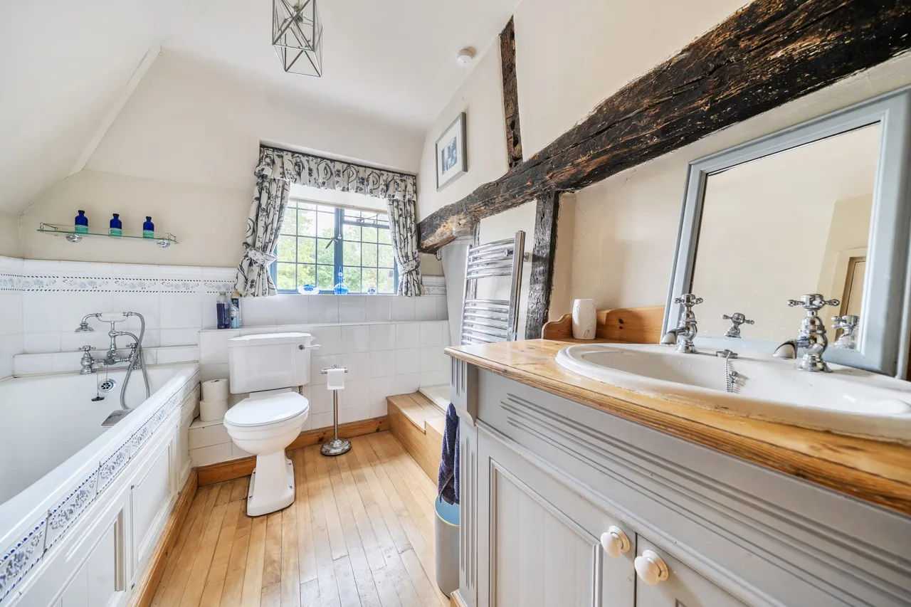 Pond Cottage The Street, Long Sutton, Hook, RG29 1ST, photo 11