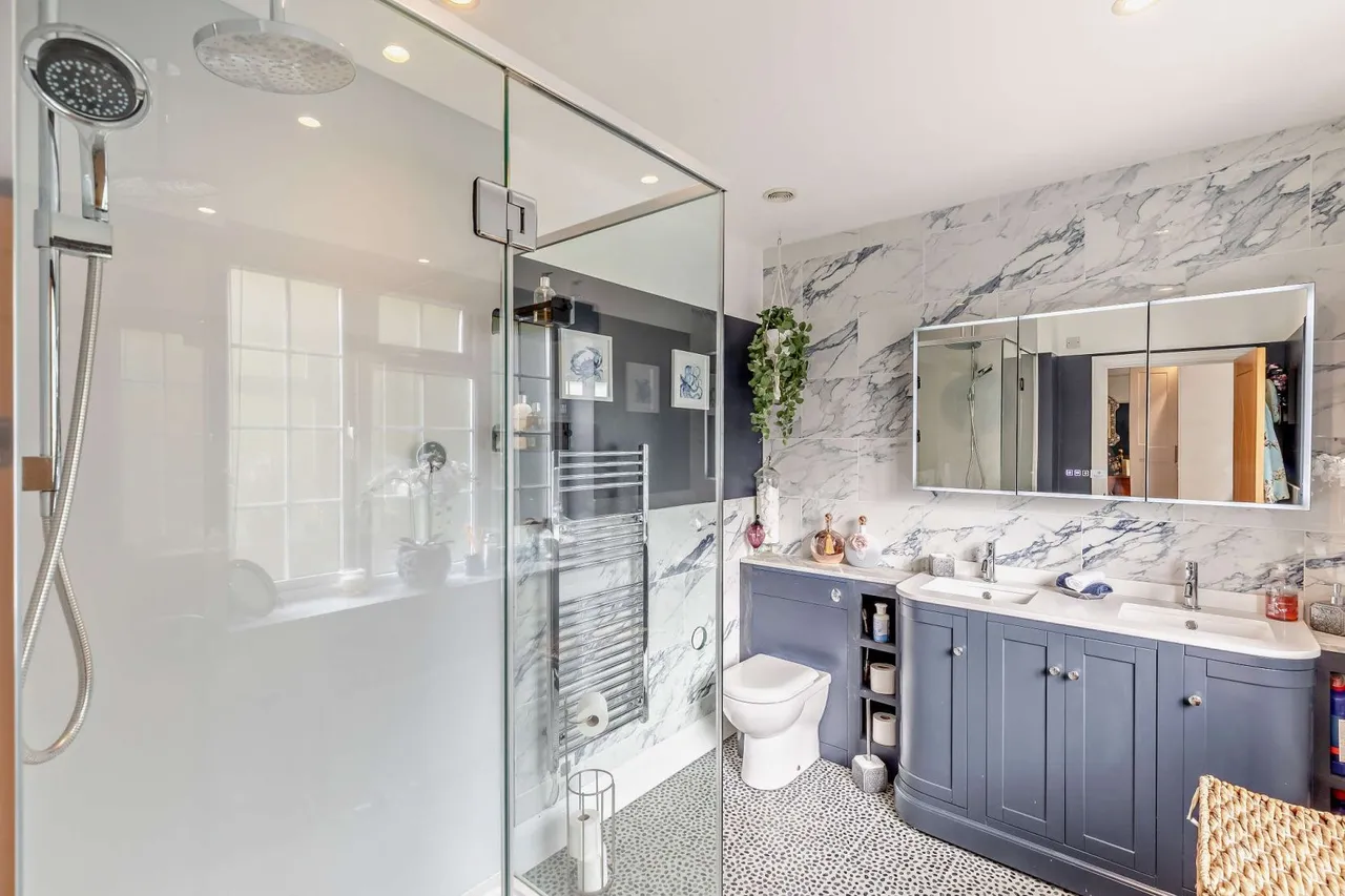 Chichester Road, Midhurst, GU29, photo 11