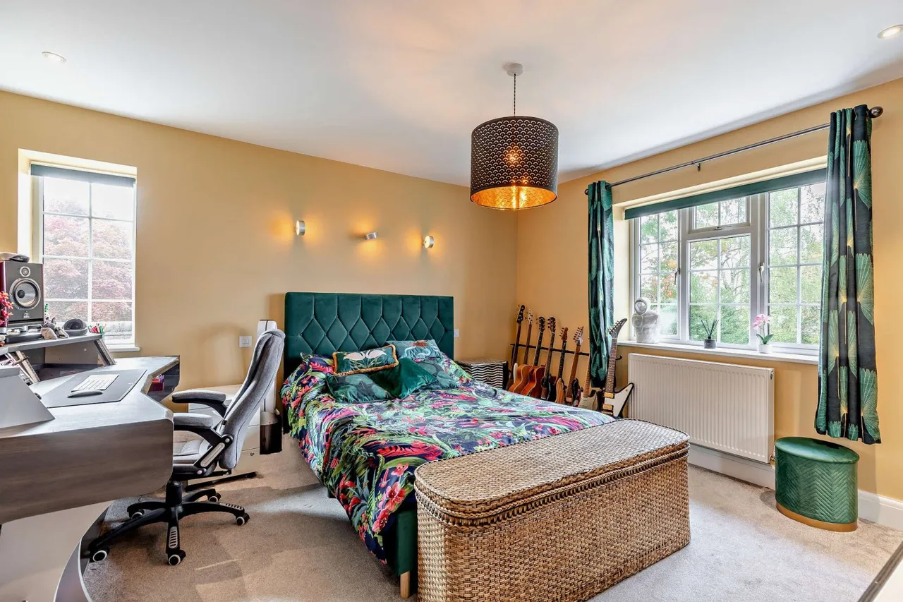 Chichester Road, Midhurst, GU29, photo 12