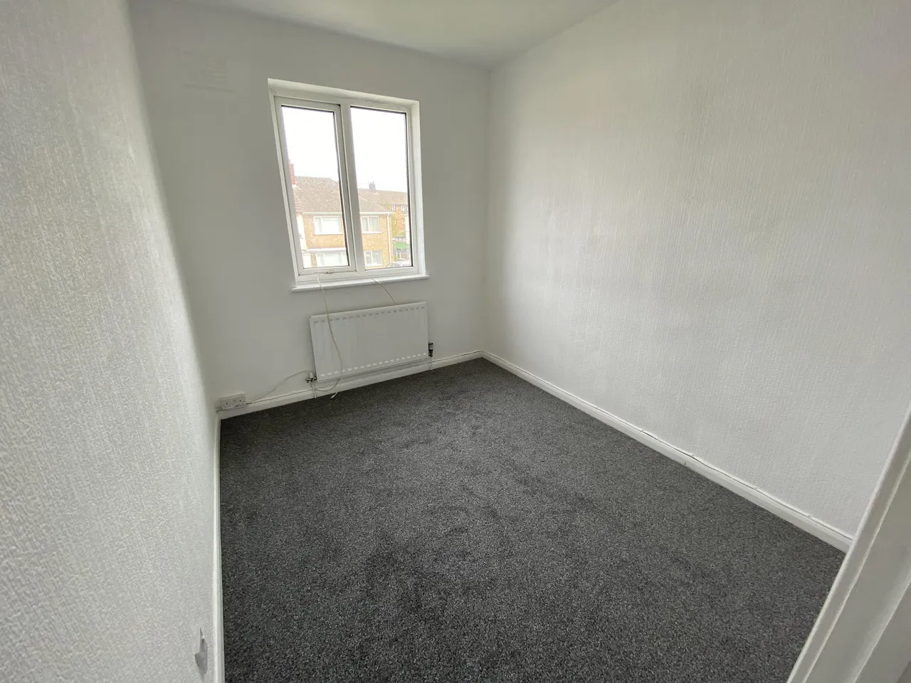 Fairmead Road, CH46, photo 8