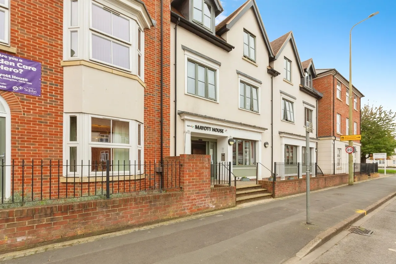 2 bed flat for sale — Ock Street, Abingdon
