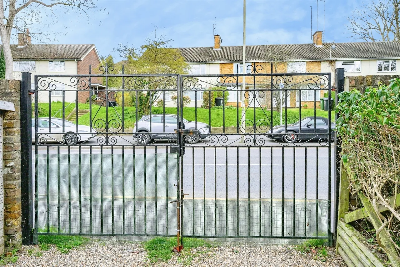 Lawn Lane, Hemel Hempstead, HP3, photo 20