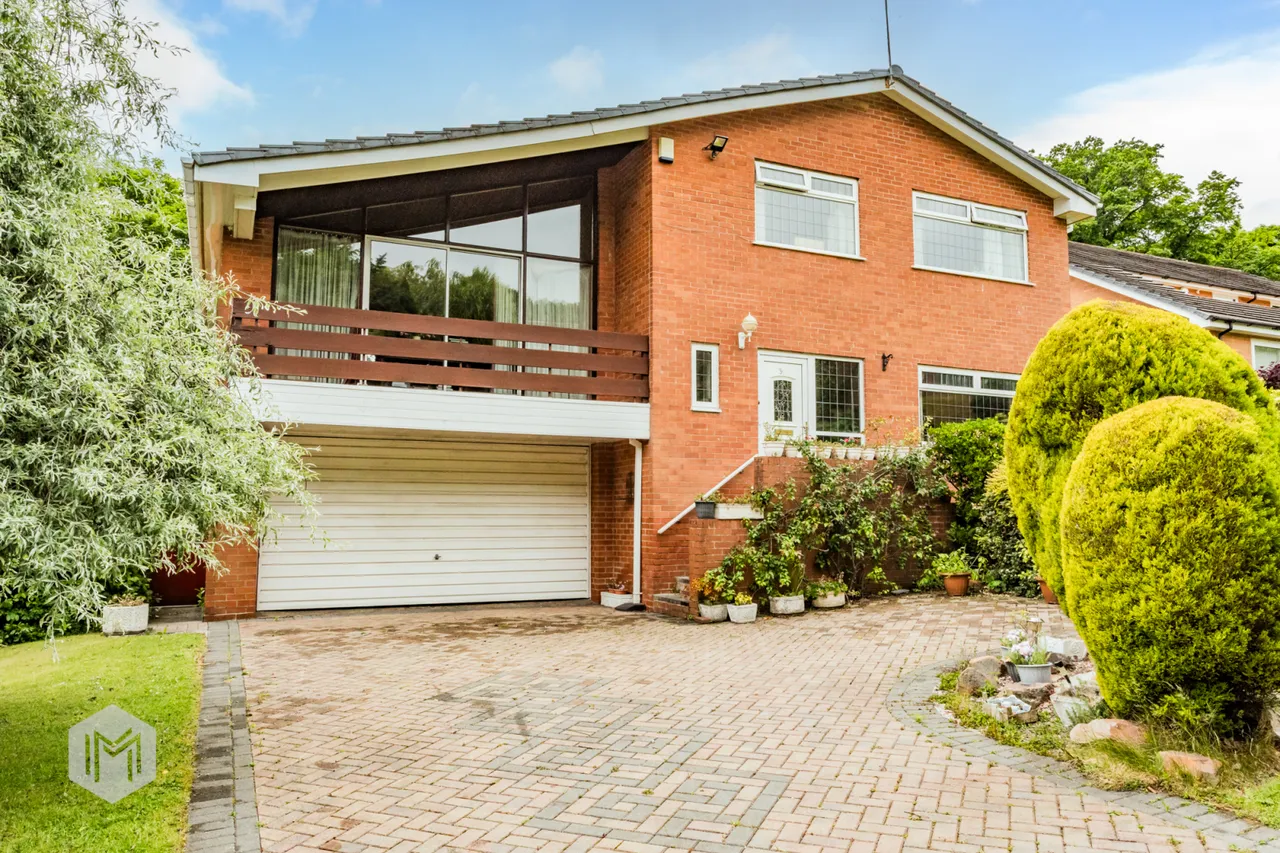 4 bed house for sale — The Glen, Bolton, BL1 5DB