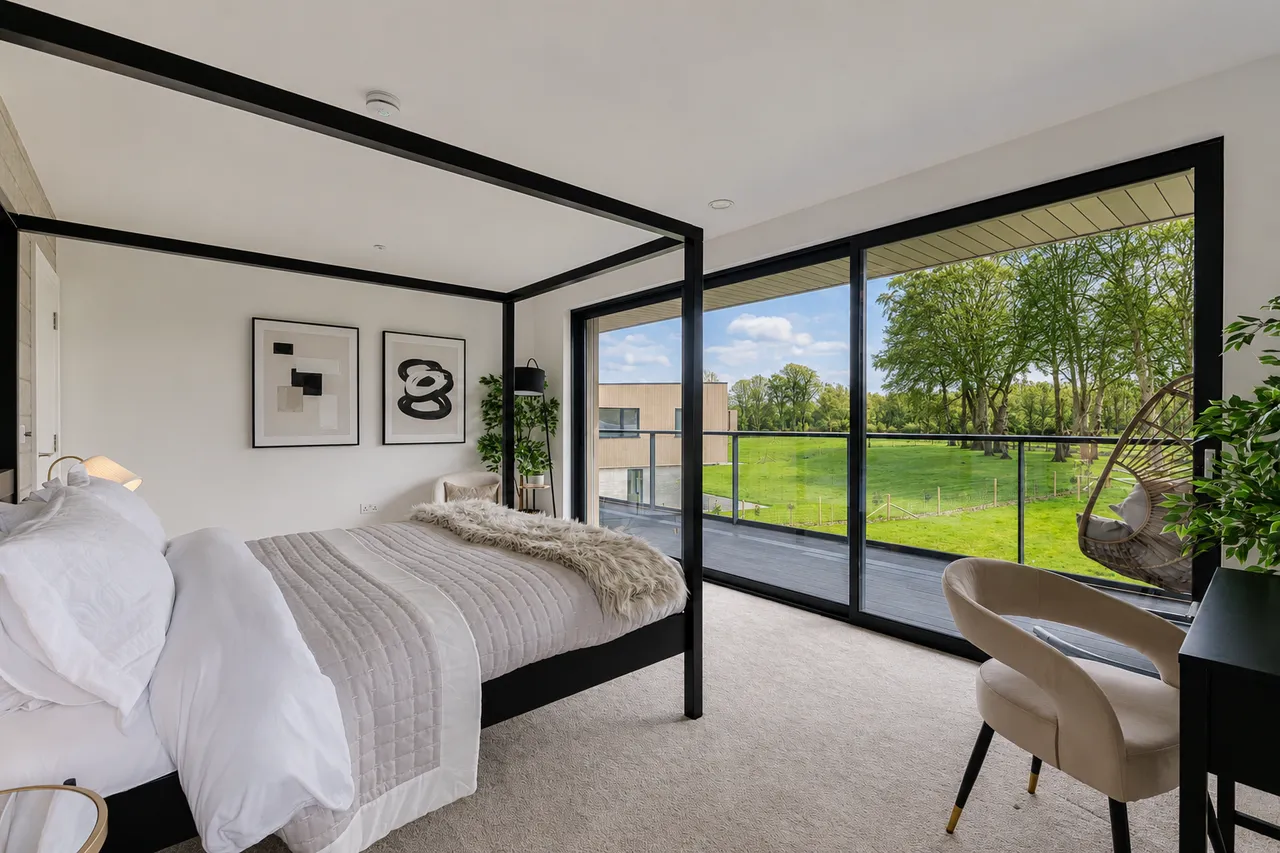 Wallis House, Courtlands Park, Banste..., photo 4