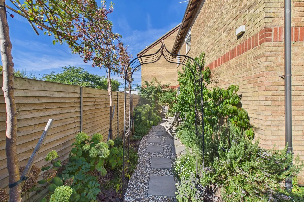 Vermuyden Way, Fen Drayton, CB24, photo 16
